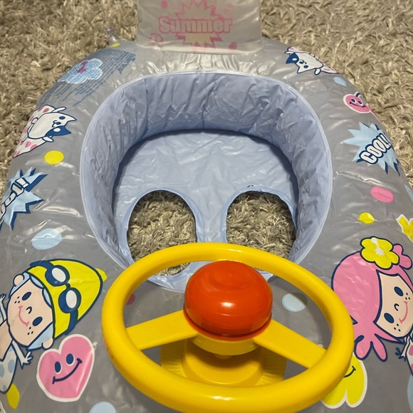 Baby float - Picture 3 of 3